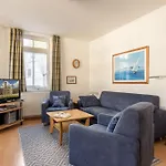 18 Eden Villa *